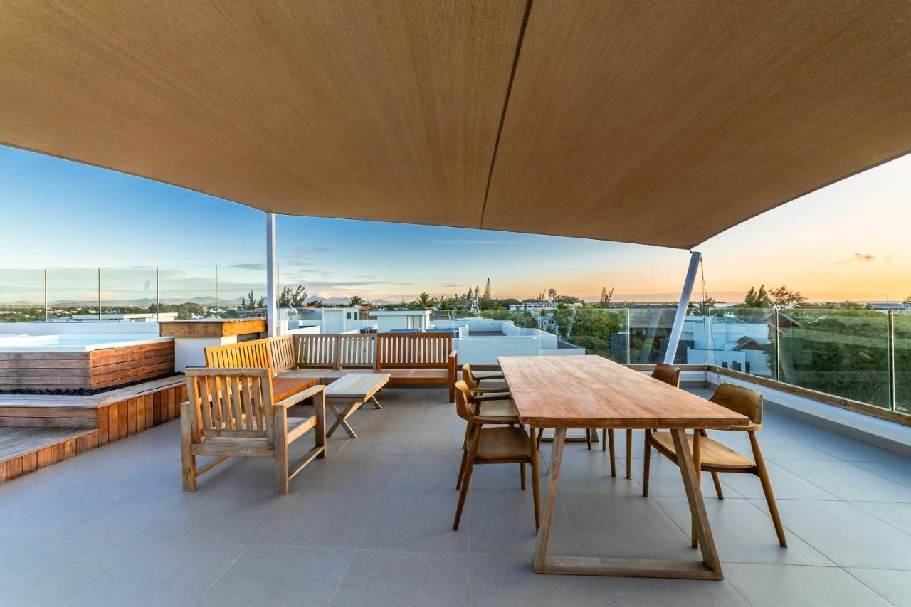 Penthouse 13 - One Bay Residence With Private Rooftop Terrace And Dip In Pool Pereybere Beach Eksteriør bilde