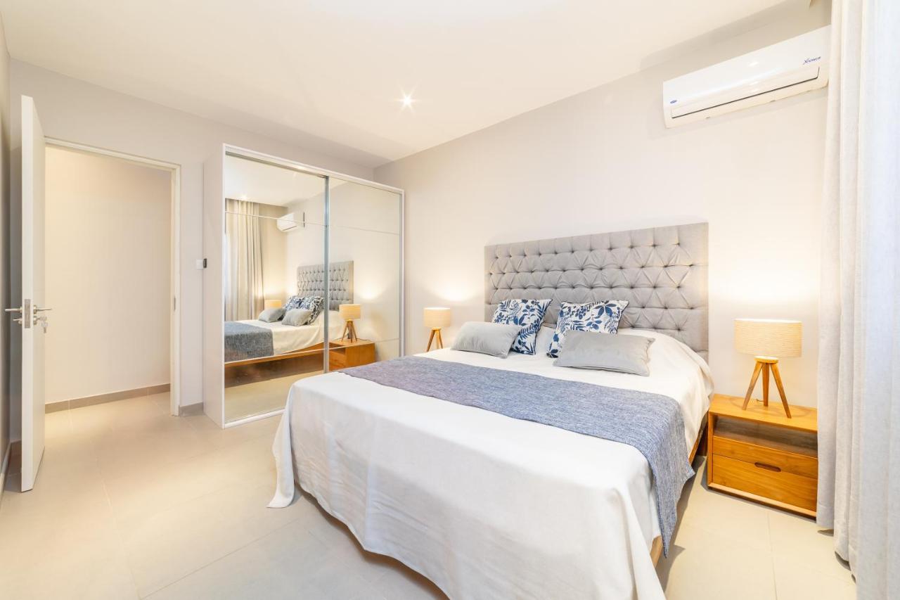 Penthouse 13 - One Bay Residence With Private Rooftop Terrace And Dip In Pool Pereybere Beach Eksteriør bilde